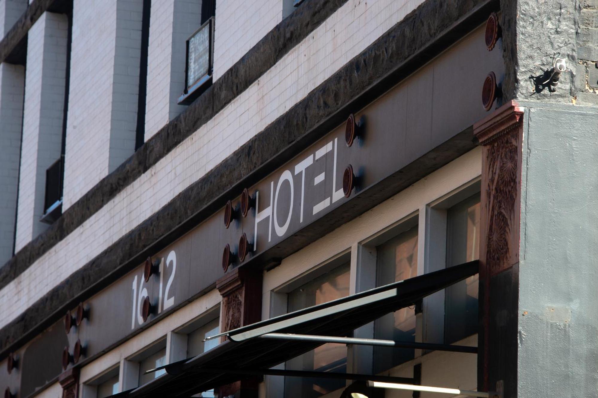 Aparthotel Renu On Wazee DEN Exterior foto